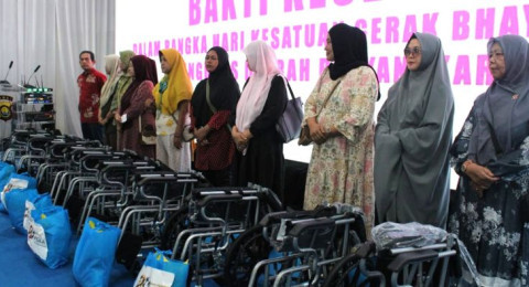 Bakti Kesehatan dan Sosial Hari Bhayangkara ke-80, Polda Jambi Layani Ribuan Warga